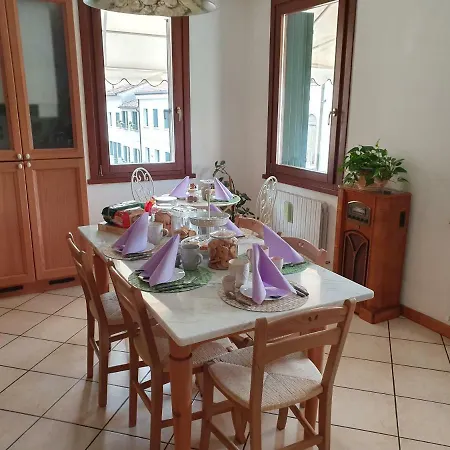 Daddyrooms Bed & Breakfast 2*